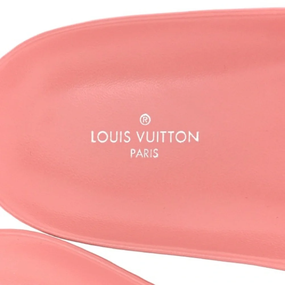 Brand new Louis Vuitton Monogram Bom Dia Flat Slides. Size 37 - Picture 3 of 5